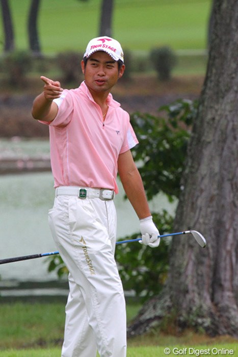 「左に打ちゃいいんだよな」と言って、狙い通りグリーン左サイドを攻めた池田 2011年 関西オープンゴルフ選手権競技 最終日 