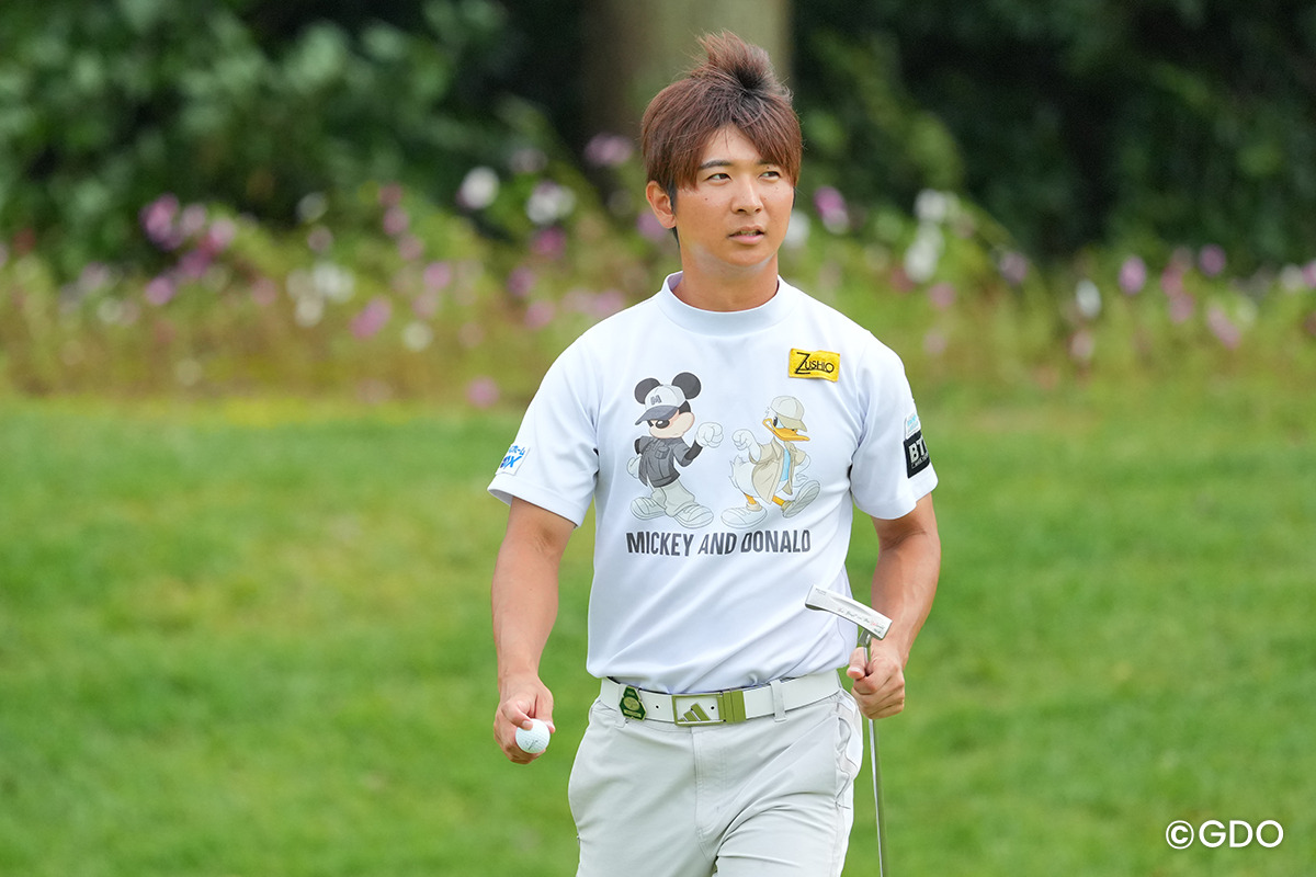 強風に煽られ、帽子は7番ティ奥の谷底へ 2026年 フォーティネットプレーヤーズカップ 最終日 鈴木海斗