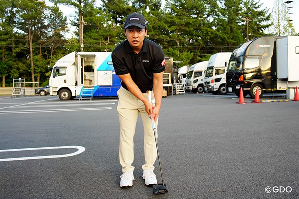 2026年 バンテリン東海クラシック 事前 桂川有人 桂川有人がボールを挟むドリルを実演してくれた