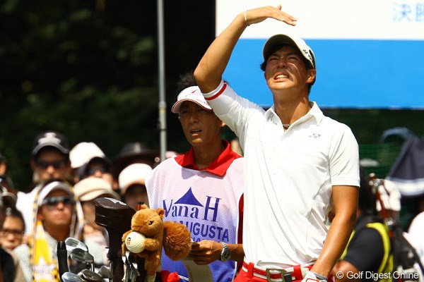 2011年 VanaH杯KBCオーガスタゴルフトーナメント 最終日 石川遼 強い日差しが降り注ぎ、湿度が高い一日でした。「暑っちぃ～！」