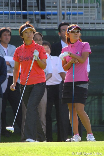 2011年 日本女子プロゴルフ選手権大会コニカミノルタ杯 事前  藤田幸希 小林浩美LPGA会長とプロアマ戦をプレーした藤田幸希。34年ぶりの大会連覇に挑む