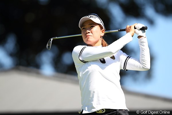 2011年 日本女子プロゴルフ選手権大会コニカミノルタ杯 初日 大山志保 今週は鶴見コーチが久しぶりに来ていたのに…イマイチかな？