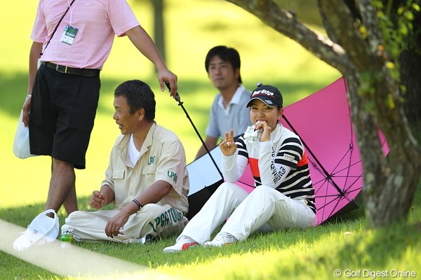 2011年 日本女子プロゴルフ選手権大会コニカミノルタ杯 3日目 笠りつ子 わかりづらいけれどピースしてくれてます。