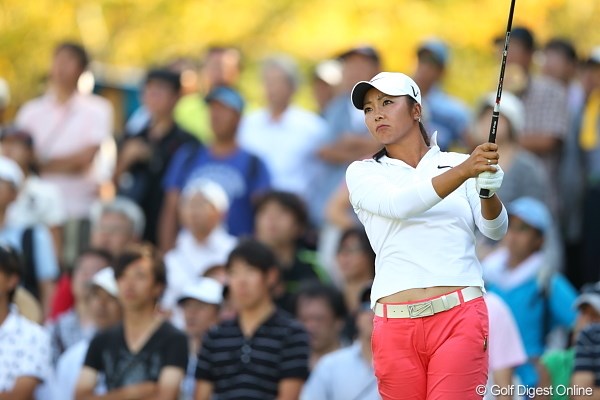 2011年 日本女子プロゴルフ選手権大会コニカミノルタ杯 3日目 三塚優子 2日目に「100点！」と笑顔を見せたドライバーも、この日は「0点」と憮然・・・