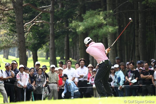 2011年 ANAオープンゴルフトーナメント 2日目 石川遼 常にスイングチェックする遼くん