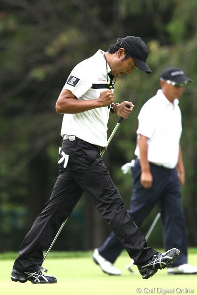 2011年 ANAオープンゴルフトーナメント 3日目 片山晋呉 「スイングもトレーニングも変えた」という片山。球筋を変え、すぐに優勝戦線に顔を出した