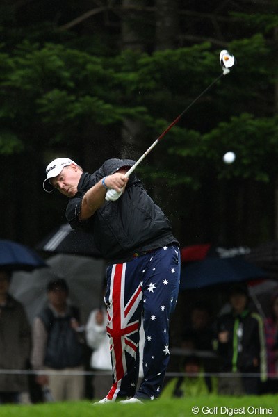 2011年 ANAオープンゴルフトーナメント 最終日 カート・バーンズ オーストラリアの国旗をあしらったウェア、ジョン・デーリーにあこがれてるそうですよ