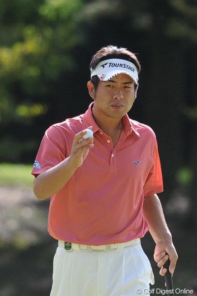 2011年 アジアパシフィックオープンゴルフチャンピオンシップパナソニックオープン 2日目 池田勇太 今日はスコアを1つ伸ばして後輩のフジモトくんに意地を見せました。しっかし、明日の池田、石川、藤本のペアリングが今から怖いですワ・・・。どんだけギャラリーが付くんやろ・・・。16位T