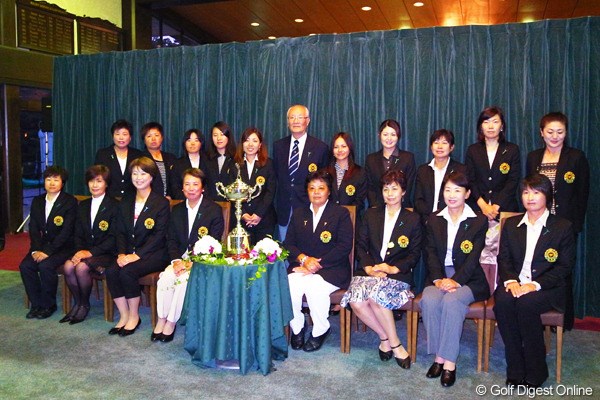2011年 日本女子オープンゴルフ選手権競技 事前  日本女子オープン歴代優勝者たち 今年で2回目を迎えたチャンピオンズディナー。今年も華々しく催された