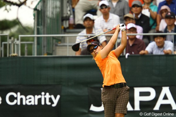 2011年 日本女子オープンゴルフ選手権競技 2日目 馬場ゆかり この日、僅か2人しかいないアンダーパーをマークした馬場ゆかりが首位に肉薄！