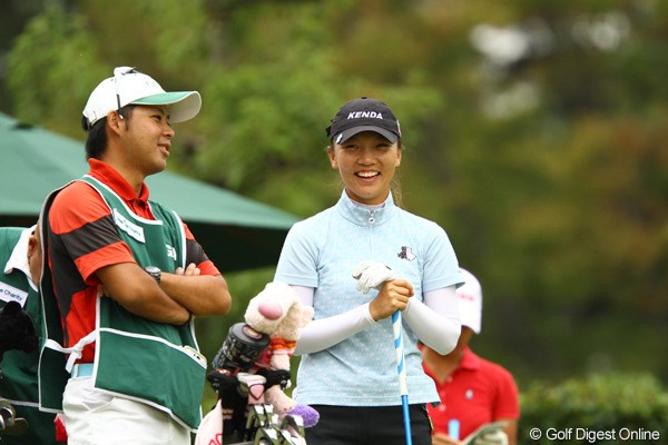 2011年 日本女子オープンゴルフ選手権競技 2日目 テレサ・ルー スタート前は笑顔だったんですけどねぇ。今日6オーバーを叩き、首位から一気に急降下です。