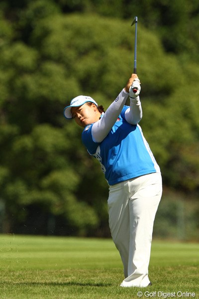 2011年 日本女子オープンゴルフ選手権競技 3日目 アン・ソンジュ さすがは女王です。風が吹き、さらに難しくなったコンディションの中でナイスプレー。首位と4打差、5位タイに浮上。明日は宮里美香ちゃんとのラウンドです。
