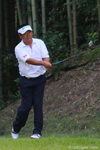 2011年 皇潤カップ日本プロゴルフシニア選手権大会 3日目 三好隆 ショットは持ち前の“攻め”のゴルフに徹したが、パットの不調でイーブンパーと伸び悩んだ三好隆