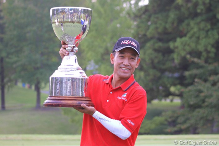 今季2勝目を挙げたキム・ジョンドク。目標はチャンピオンズツアーと更なる舞台に挑戦する 2011年 皇潤カップ日本プロゴルフシニア選手権大会 最終日 キム・ジョンドク