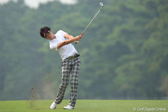 同学年の池田勇太と予選ラウンド同組でプレーしている諸藤将次 2011年 日本オープンゴルフ選手権競技 初日  諸藤将次