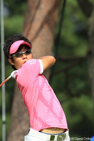 2011年 日本オープンゴルフ選手権競技 3日目 浅地洋佑 浅地洋佑は強風の中を耐えしのぎ、上位進出のチャンスを残した