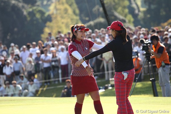 2011年 富士通レディース 最終日 藤田幸希＆服部真夕