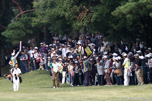 2011年 ブリヂストンオープンゴルフトーナメント  3日目 石川遼  2番ホールでダボってしまい残念