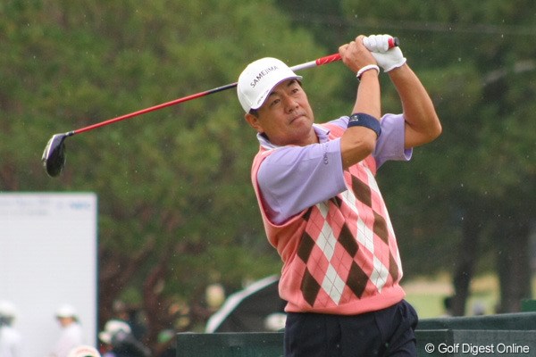 2011年 日本シニアオープンゴルフ選手権競技 3日目 室田淳 首位タイに並ばれるも、明日は最終組でタイトル獲得に挑む