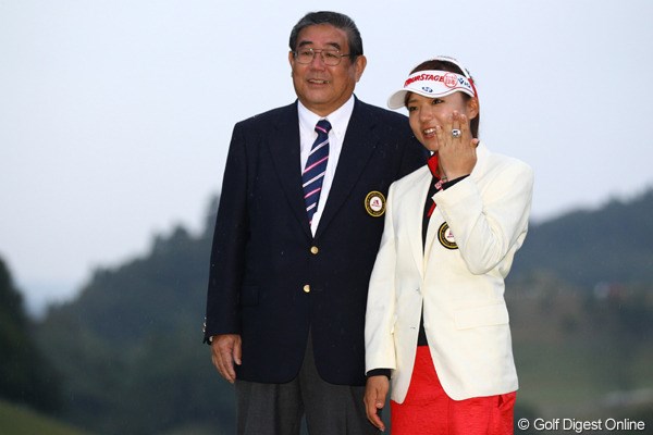 2011年 樋口久子 森永製菓ウイダーレディス 最終日 有村智恵