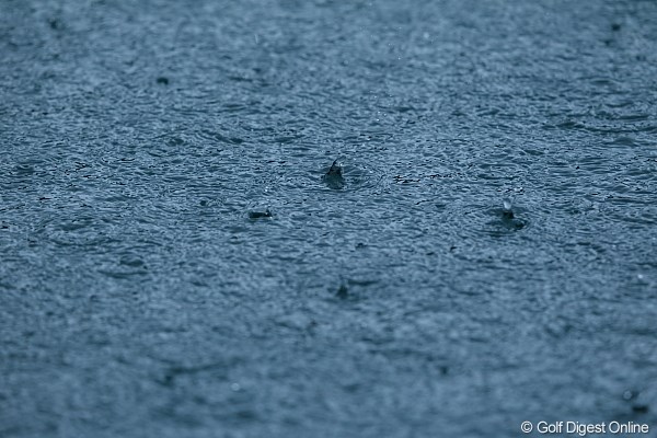 2011年  三井住友VISA太平洋マスターズ  2日目  大雨  この雨だもん。決断は早くしてほしかった。