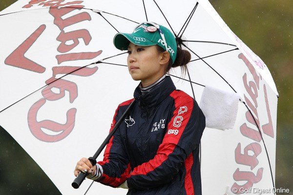 2011年 伊藤園レディスゴルフトーナメント 初日 上田桃子  調子も良さそう2週連続なるか？
