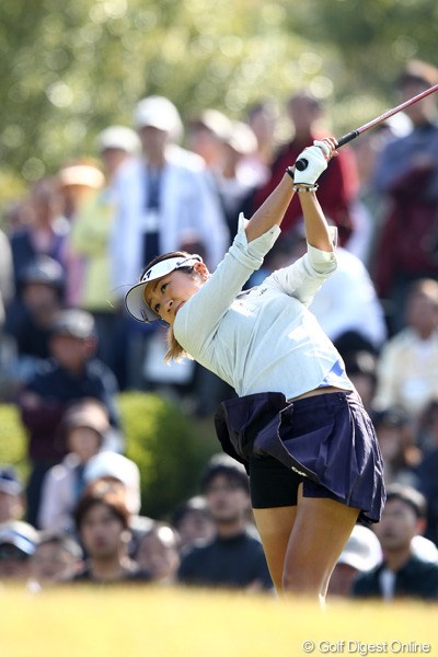 2011年 伊藤園レディスゴルフトーナメント 最終日 藤本麻子 ようやく初優勝、おめでとう！