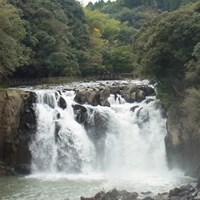 日本の滝100選に選ばれる、宮崎県内でも有数の滝（撮影：リコー CX5） 2011年 LPGAツアーチャンピオンシップリコーカップ 事前 関之尾の滝