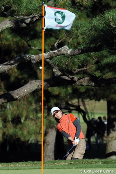 2011年  LPGAツアーチャンピオンシップリコーカップ 初日 李知姫 韓流女子のボスが好調持続。「ゴルフに取り組む姿勢が素晴らしい」とキャディ君が真剣に語ってました。4位T