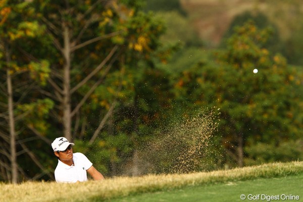 2011年 カシオワールドオープンゴルフトーナメント 最終日 宮里優作 11番Par3のサンドセーブは見応えありました。