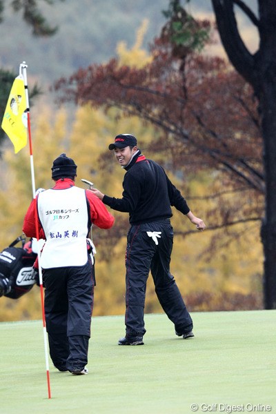 2011年 ゴルフ日本シリーズJTカップ 初日 松山英樹 2番バーディ、19歳の笑顔かな・・・