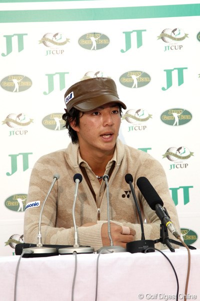 2011年 ゴルフ日本シリーズJTカップ 3日目 石川遼 3日目中止の決定を受け記者会見する遼くん