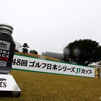 缶コーヒーも良い感じで冷えて・・・実はティーマークで～す 2011年 ゴルフ日本シリーズJTカップ 3日目 ティマーク