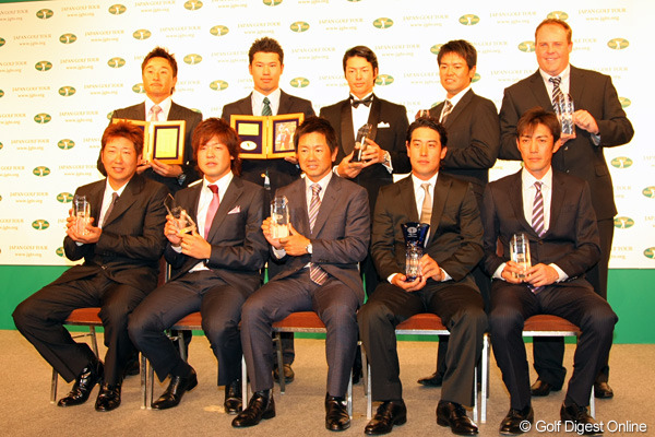 最優秀選手賞にベ・サンムン 遼は3冠／ジャパンゴルフツアー表彰式