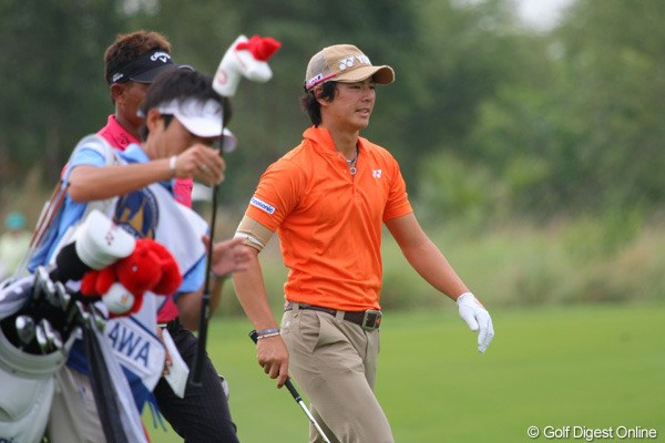 2011年 タイゴルフ選手権 2日目 石川遼 ショットがぶれて渋い表情