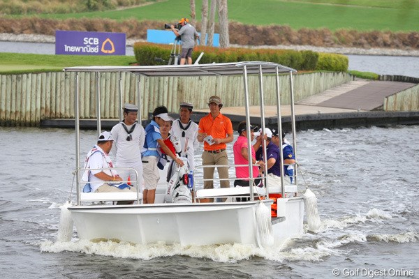 2011年 タイゴルフ選手権 2日目 石川遼 浮島グリーンでパーを拾って帰ってきた
