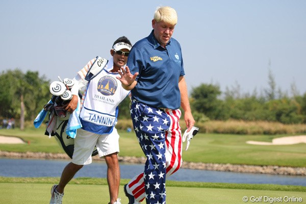 2011年 タイランドゴルフ選手権 最終日 ジョン・デーリー 最終日の”ラウドマウス”は星条旗