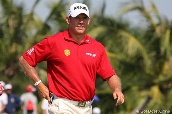 2011年 タイランドゴルフ選手権 最終日 リー・ウェストウッド  最終日は真っ赤なシャツ。