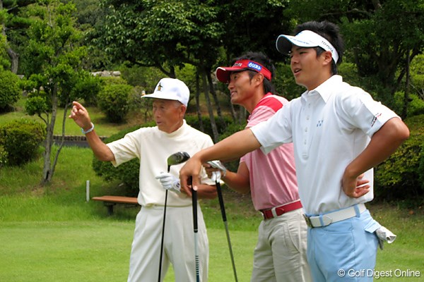 2011年 ホットニュース 杉原輝雄