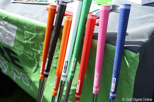 2012年 PGAショー デモDay PureGrips カラーバリエーションも豊富なPureGrips。メンテナンスも用意で、日本でもブームになるかも？