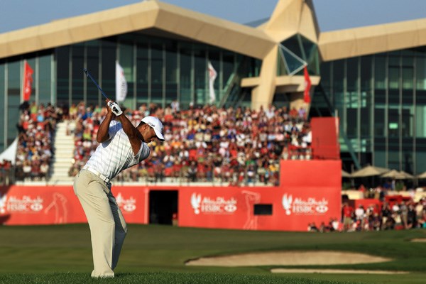 3つ伸ばして首位に2打差。4位タイに浮上して決勝ラウンドを迎えるT.ウッズ（David Cannon／Getty Images）