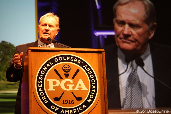 2012年 PGAショー ジャック・ニクラス 基調講演を行うジャック・ニクラス。ゴルフ競技の変革が始まっている