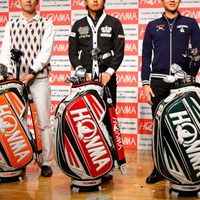 今季から本間ゴルフと契約を交わした（左から）江連忠、岩田寛、金度勲 2012年 ホットニュース 江連忠、岩田寛、金度勲