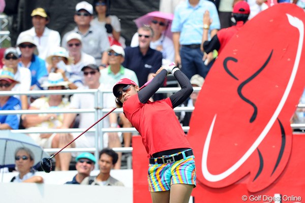 2012年 ホンダ LPGAタイランド2012 初日 ポルナノン・ファトラム