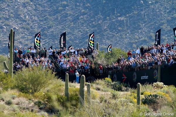 2012年 WGCアクセンチュアマッチプレー選手権 2日目 1番ティ 見渡す限りサボテンと岩砂漠が広がる土地に、すばらしいゴルフコースがある