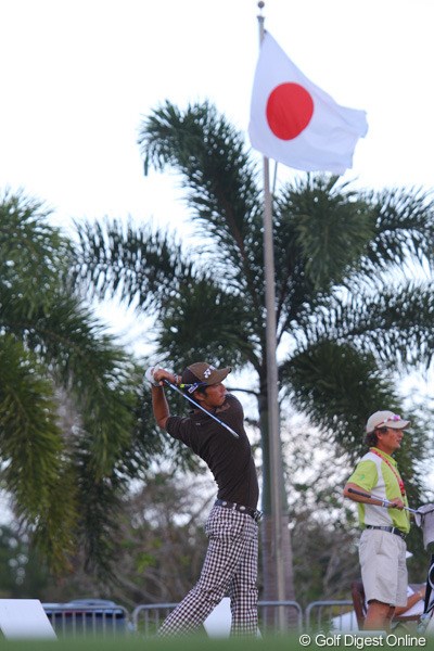 2012年 プエルトリコオープン3日目 石川遼 試合後、初タイトルのかかる最終ラウンドを前に打撃練習場で打ち込んだ石川遼