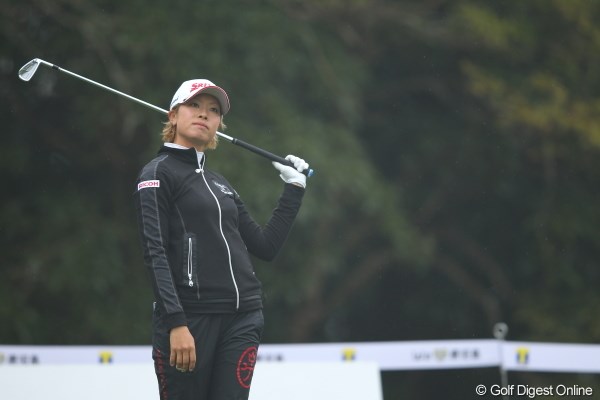 2012年 Tポイントレディスゴルフトーナメント 初日 森田理香子 今日はなんだか思うようなショットが打てなかったみたい。