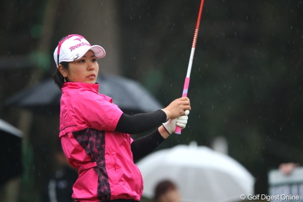 2012年 Tポイントレディスゴルフトーナメント 初日 比嘉真美子 開幕戦に続き、上位争いを演じる比嘉真美子