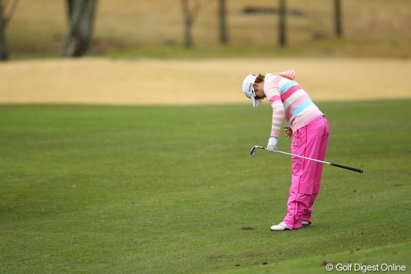 2012年 Tポイントレディスゴルフトーナメント 最終日 飯島茜 確かこのくらいお腹が出てたなぁ。