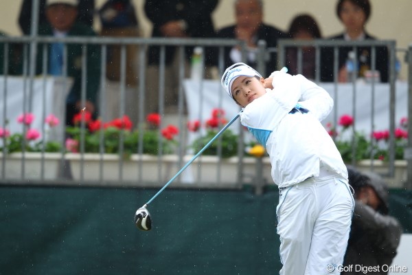 2012年 Tポイントレディスゴルフトーナメント 最終日 大江香織 最終日に1つ落とし、通算3アンダーの8位タイに終わった大江香織。ツアー初優勝ならず